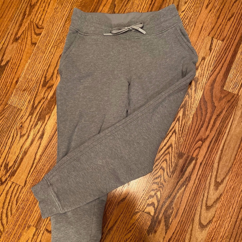 LULULEMON Sz 6 Jogger Grey